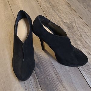 APT 9 Edith Black Suede Ankle Booties SZ 7.5